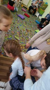 встреча с животными в детском центре наши дети в Марьино (139)